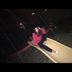 Meet your Posher, Dedeia